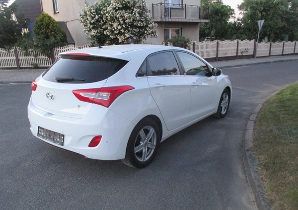 Hyundai I30 cena 33900 przebieg: 103230, rok produkcji 2016 z Lubliniec małe 67